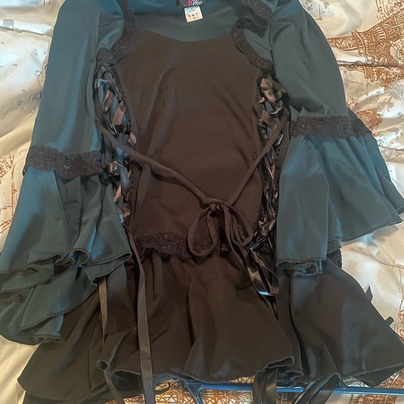 Gothic top unique elegant sophisticated stand out design - Picture 10 of 12